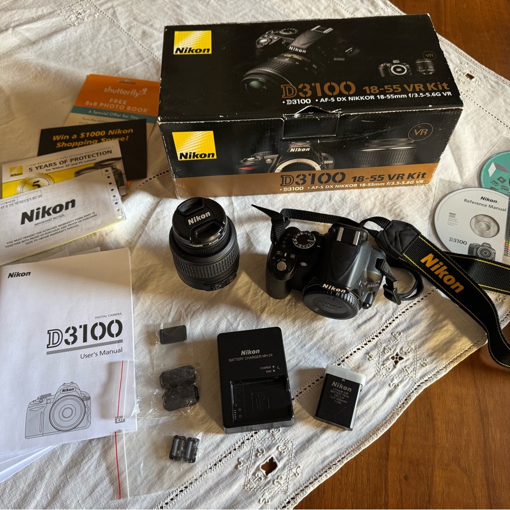 Nikon D3100 DSLR Camera Kit - Black
